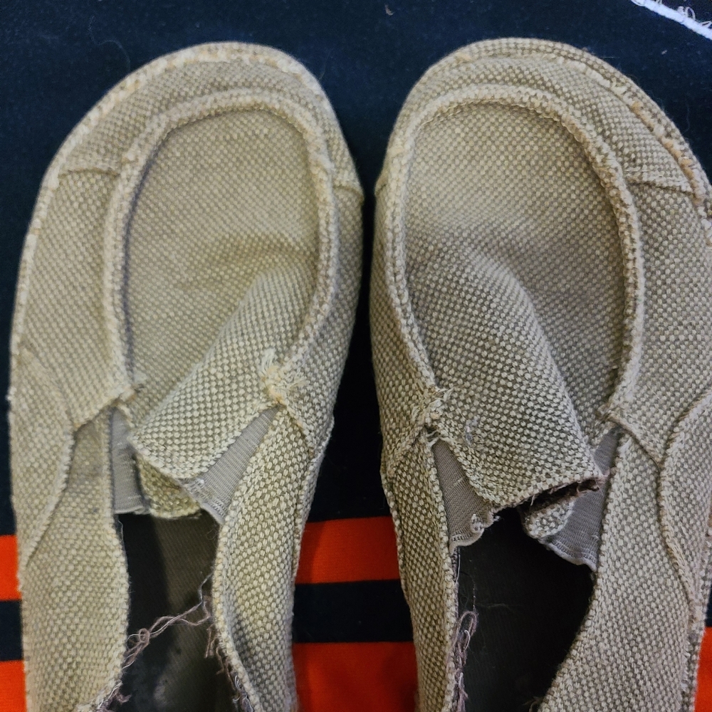Men's shoes